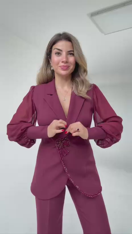 STONE-EMBELLISHED CHIFFON SLEEVE SUIT BORDEAUX