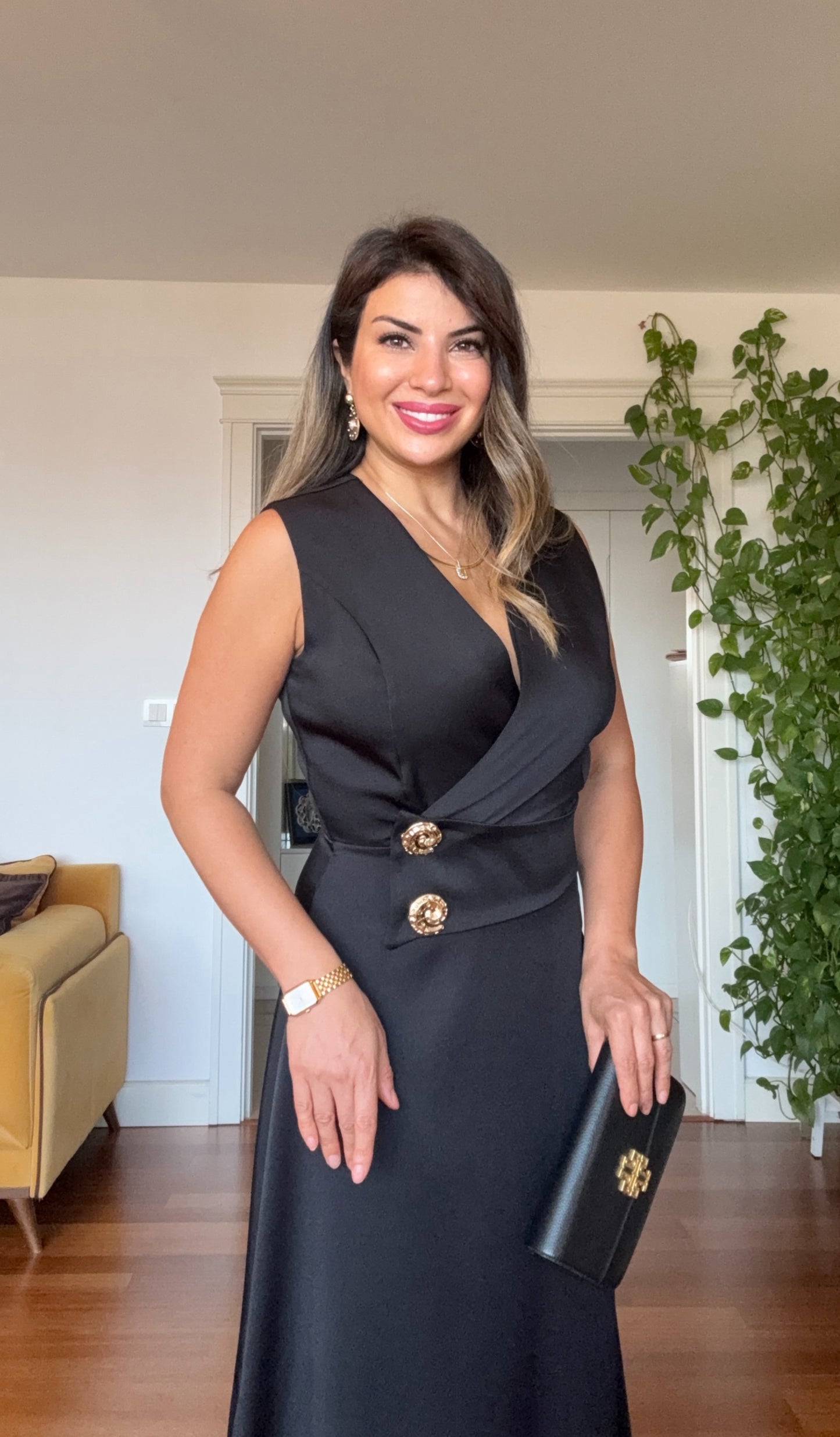 GOLD BUTTON DETAIL WRAP DRESS – BLACK