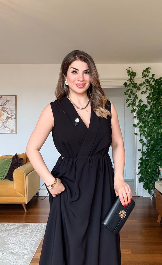 V-NECK CROSSOVER WAISTED SLEEVELESS MAXI DRESS - BLACK