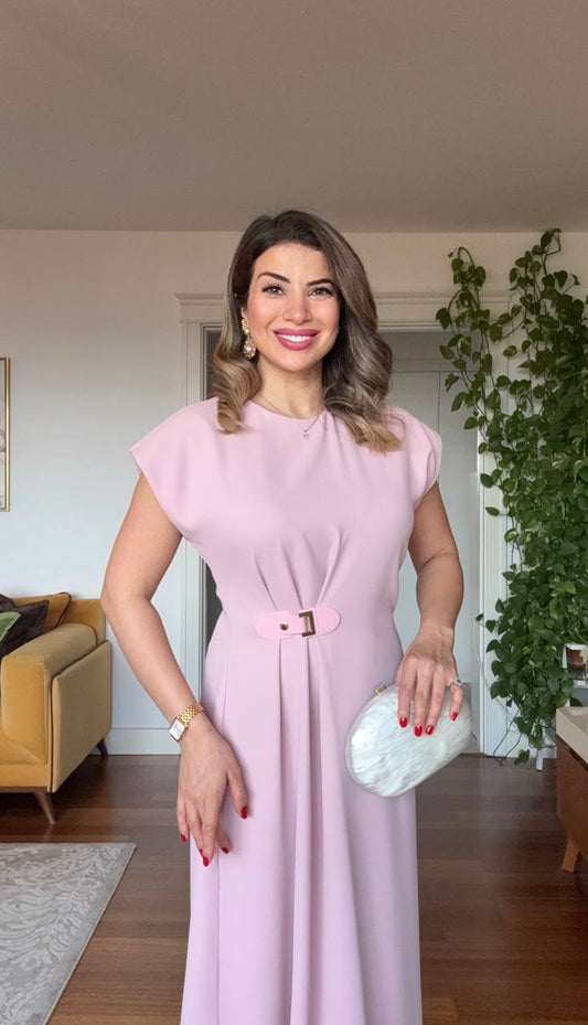 GOLD BUCKLE DETAIL WAIST ACCENT SHORT SLEEVE MIDI DRESS – POWDER