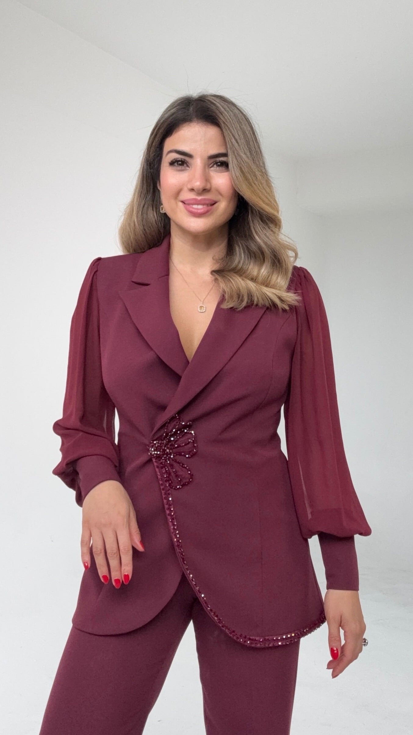 STONE-EMBELLISHED CHIFFON SLEEVE SUIT BORDEAUX