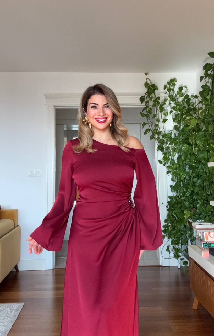 ONE-SHOULDER BEADED SATIN DRESS - BURGUNDY