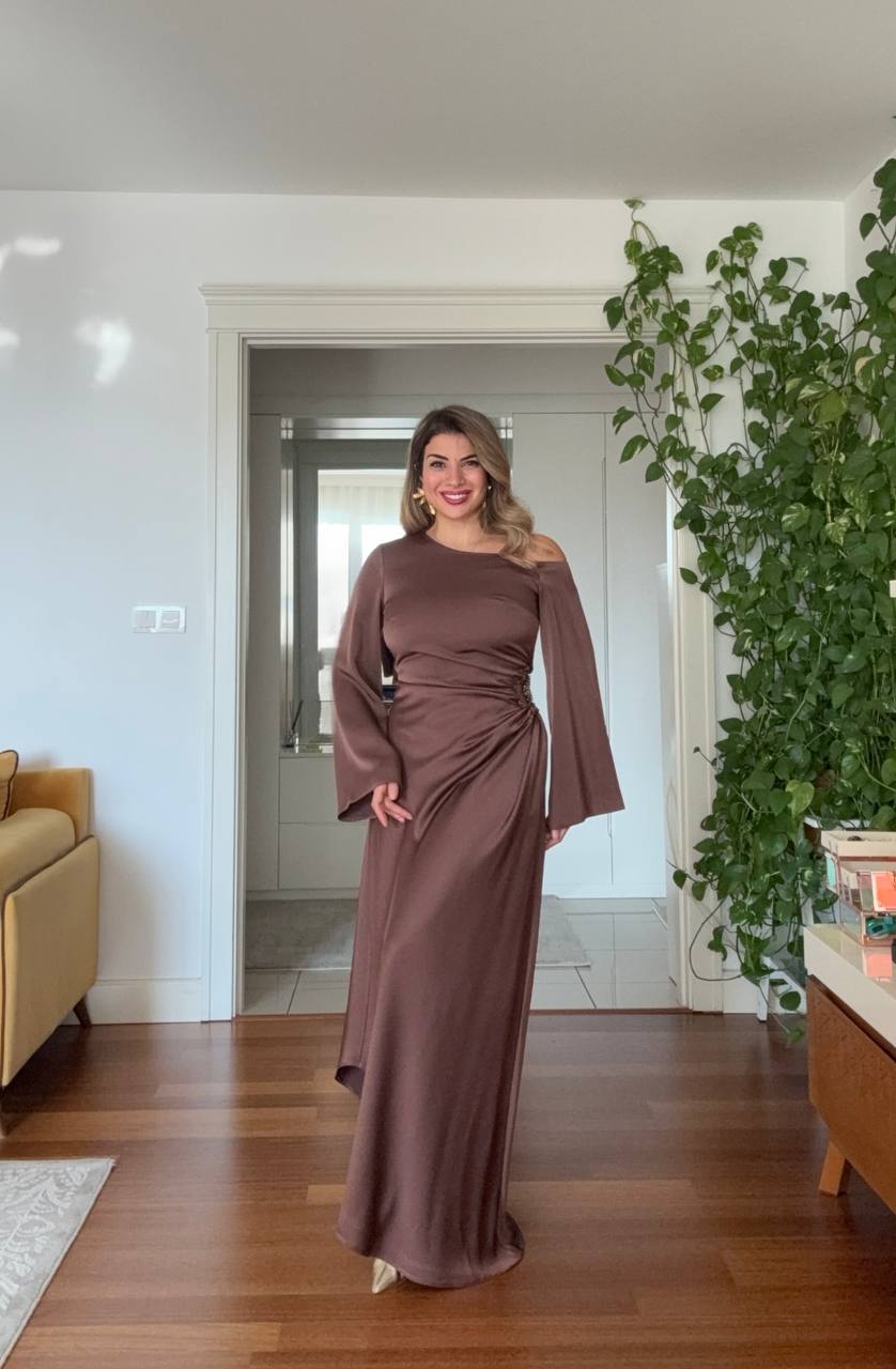 ONE-SHOULDER BEADED SATIN DRESS - BROWN