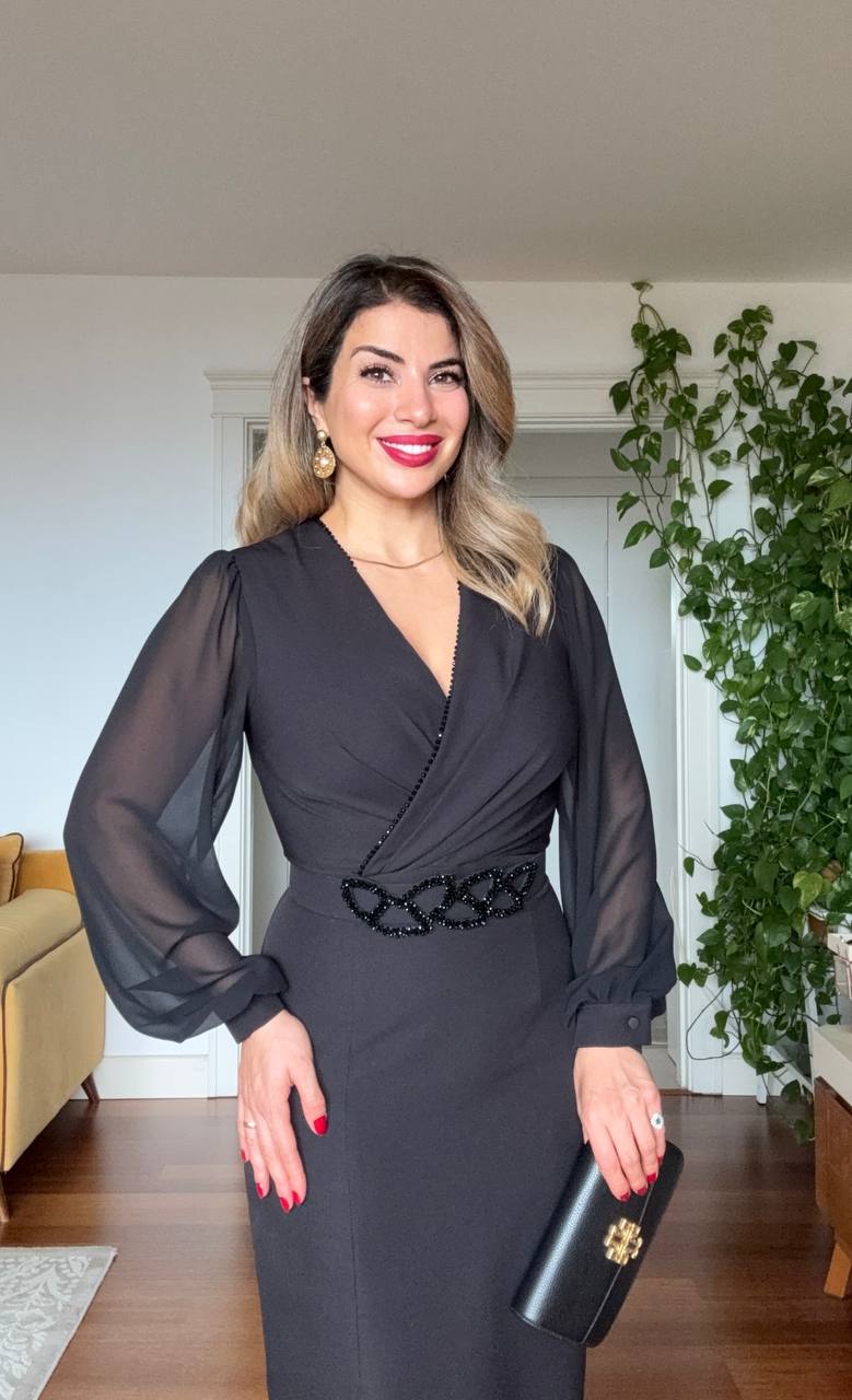 STONE BELT SLIT DRESS - BLACK