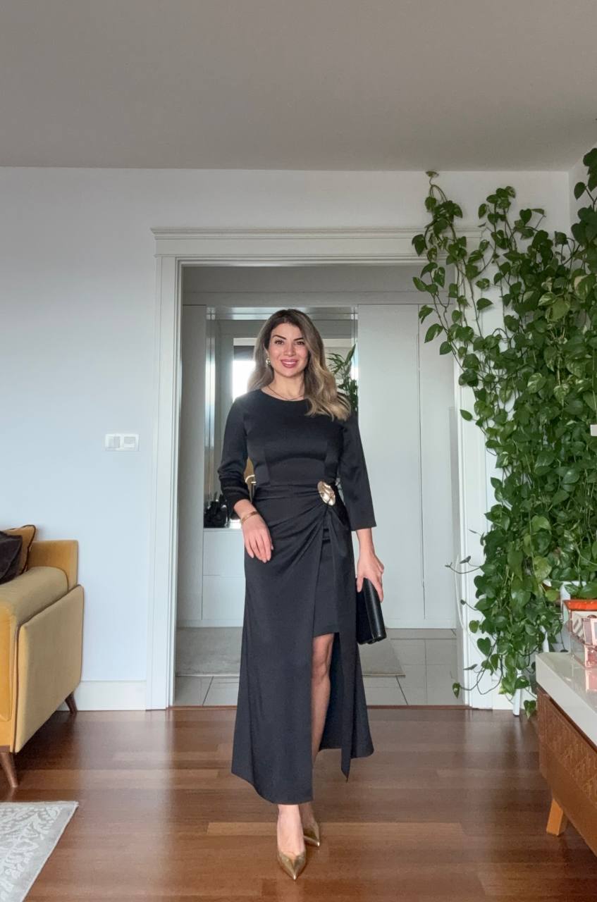 DRAPED WAIST DETAIL SATIN MAXI DRESS – BLACK