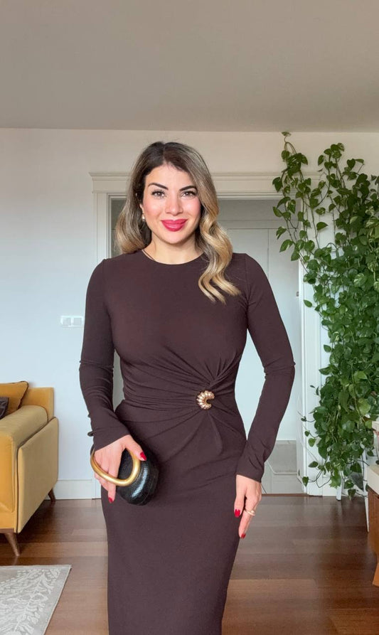 LONG DRESS WITH SIDE DRAPING AND EMBELLISHED BUCKLE – BROWN