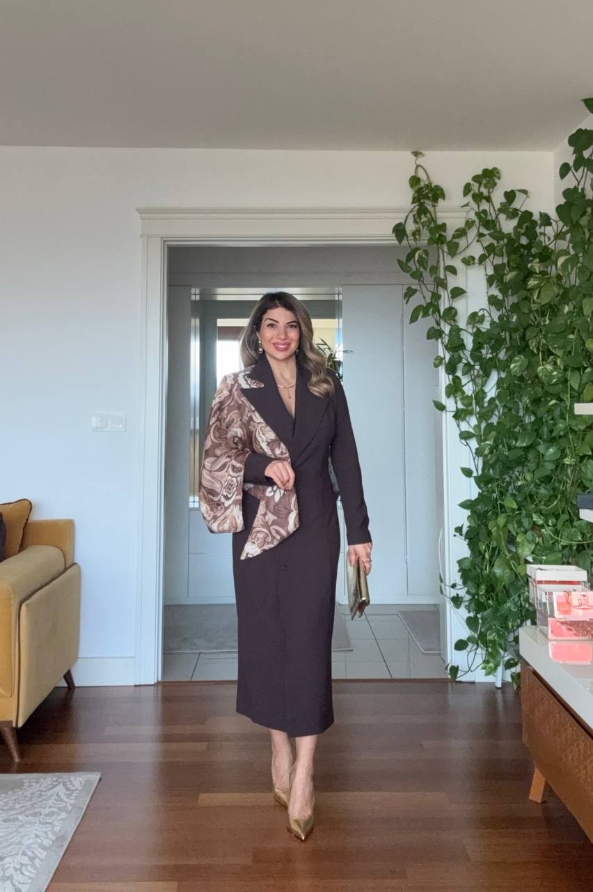 MIDI DRESS WITH SHAWL DETAIL AND BUTTON CLOSURE – BROWN