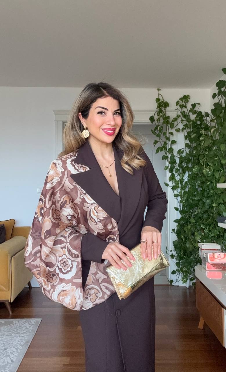 MIDI DRESS WITH SHAWL DETAIL AND BUTTON CLOSURE – BROWN