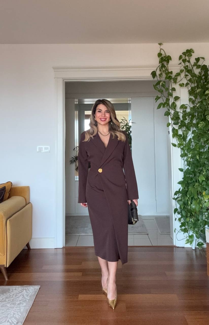 GOLD BUTTON DETAILED WRAP MIDI DRESS – BROWN