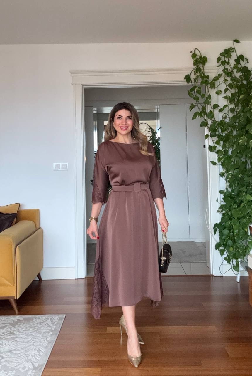 LACE DETAIL BELTED ELEGANT MIDI DRESS – MOCHA BROWN