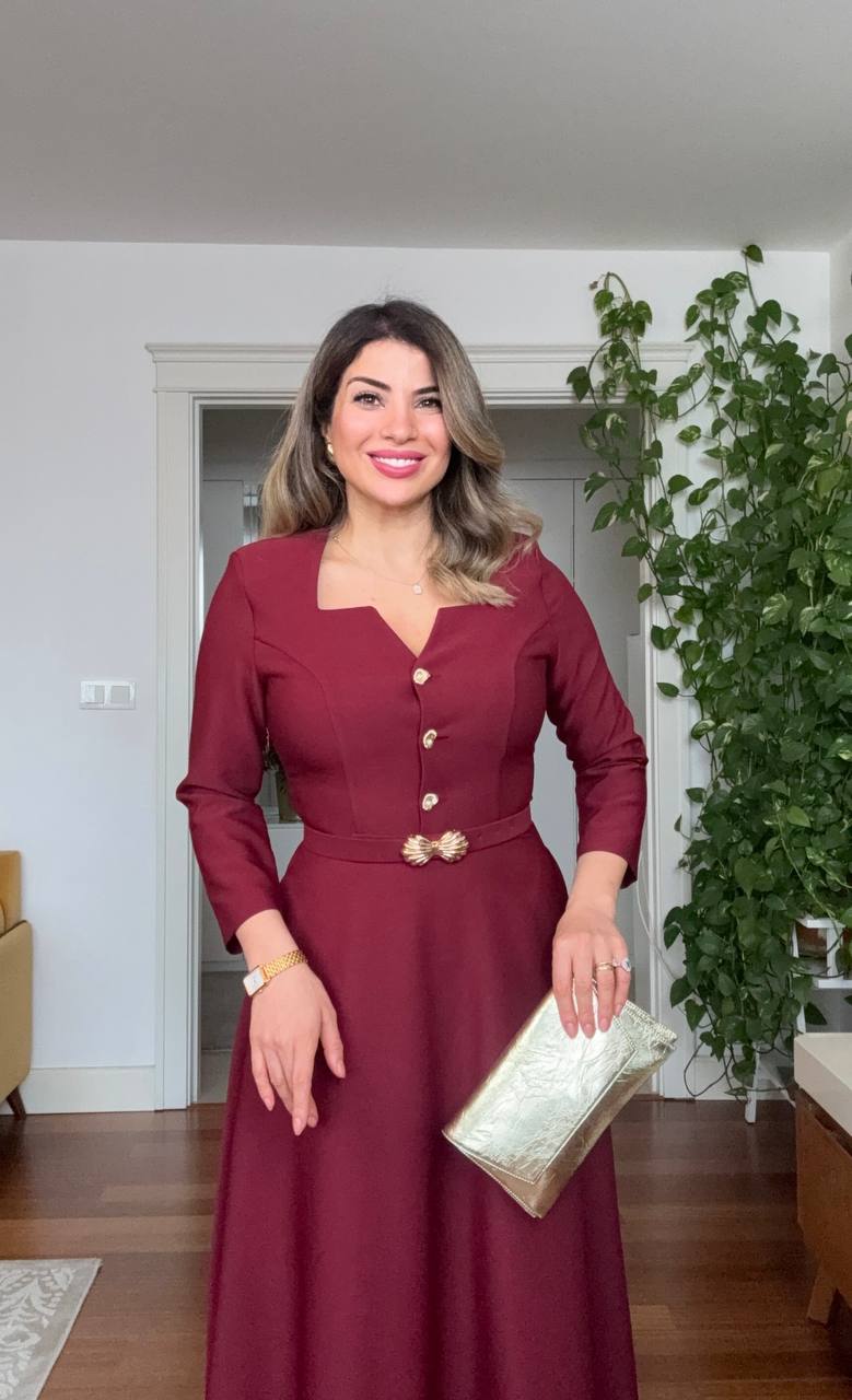 MIDI DRESS WITH GOLD BUTTON AND BELT DETAIL – BURGUNDY