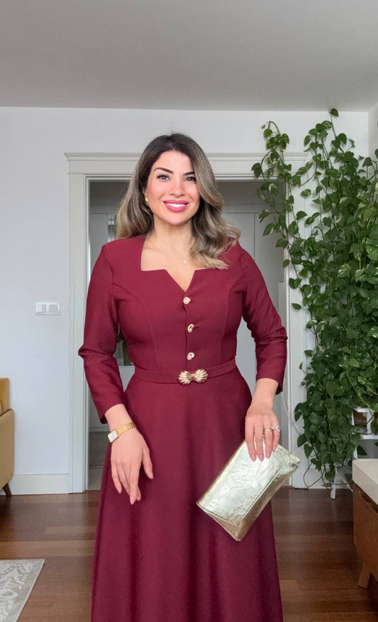 MIDI DRESS WITH GOLD BUTTON AND BELT DETAIL – BURGUNDY