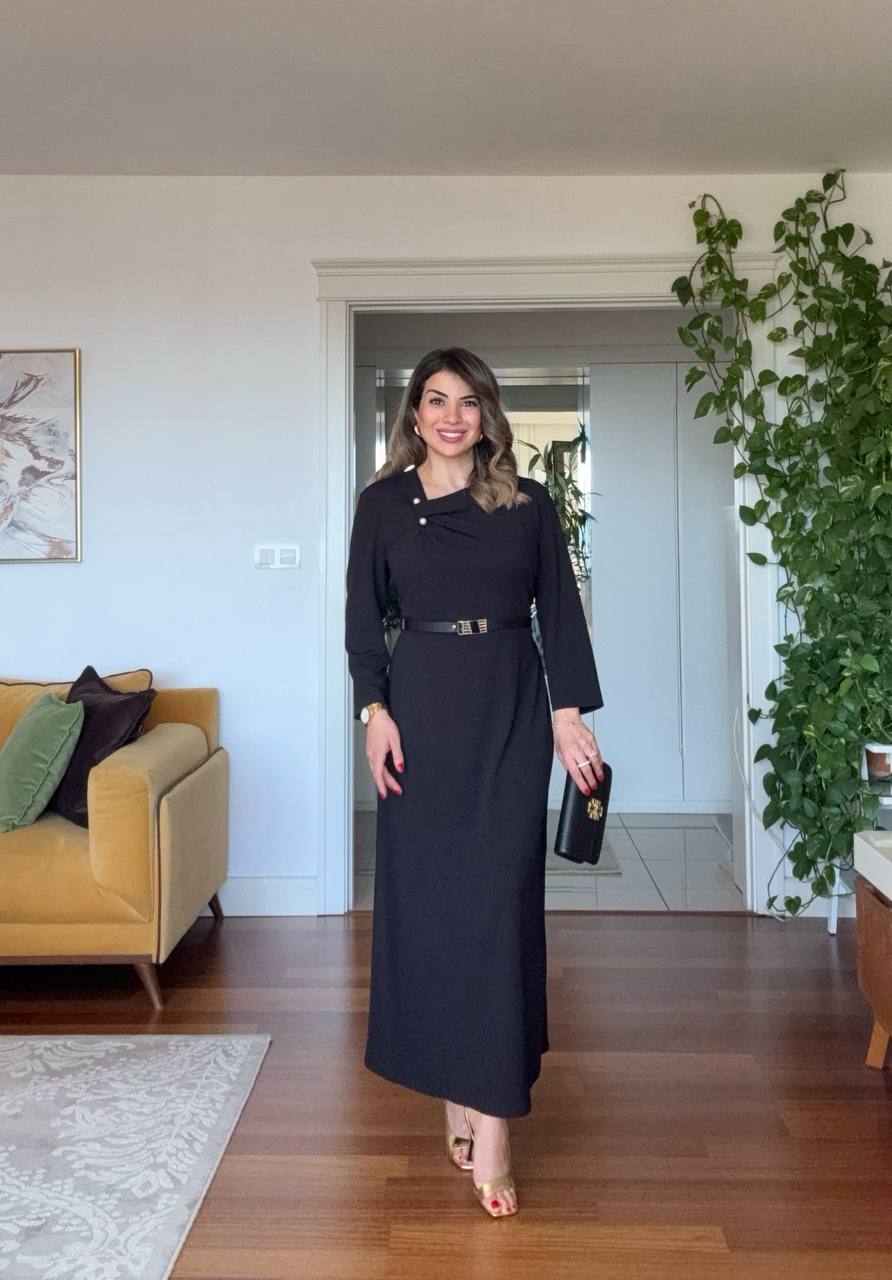 GOLD BUTTON DETAIL BELTED MAXI DRESS – BLACK