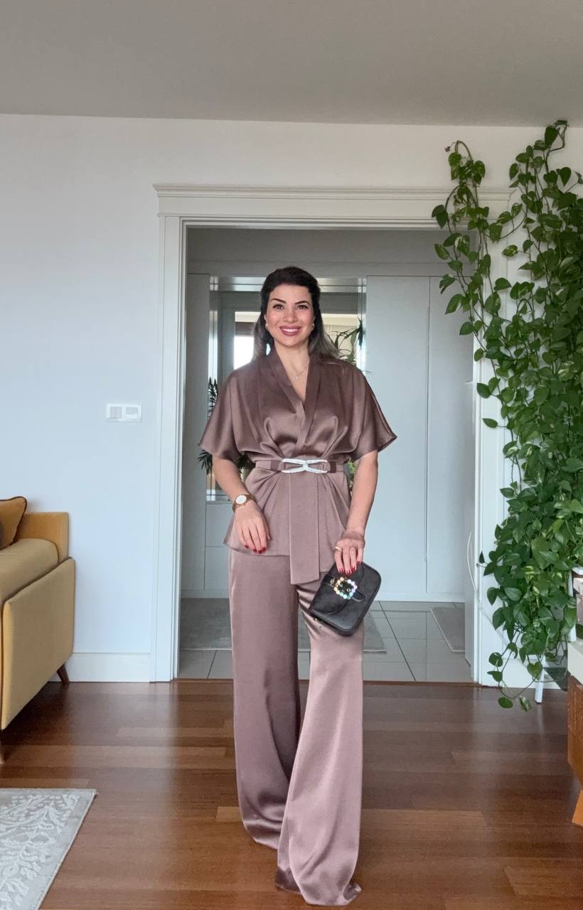 SATIN TEXTURED ELEGANT SET WITH BELT DETAIL - MOCHA BROWN