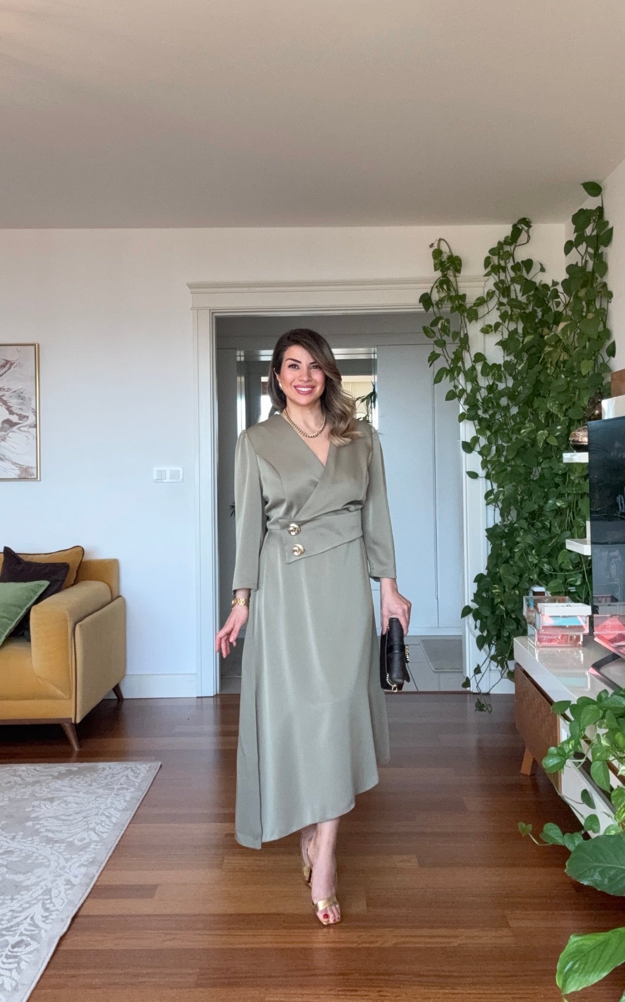 GOLD BUTTON DETAIL WRAP DRESS – MİNT