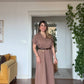 MIDI DRESS WITH BROWN BELT AND CAP SLEEVES - BROWN