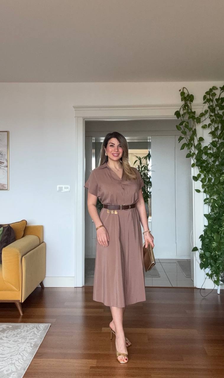 MIDI DRESS WITH BROWN BELT AND CAP SLEEVES - BROWN