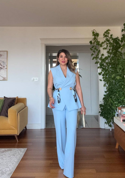 VEST TWO-PIECE SET WITH CHAIN BELT DETAIL - BABY BLUE