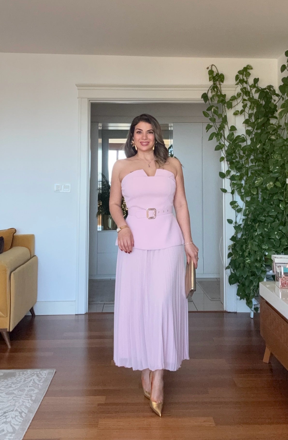 V-NECK BELTED PLEATED MAXI DRESS - PINK