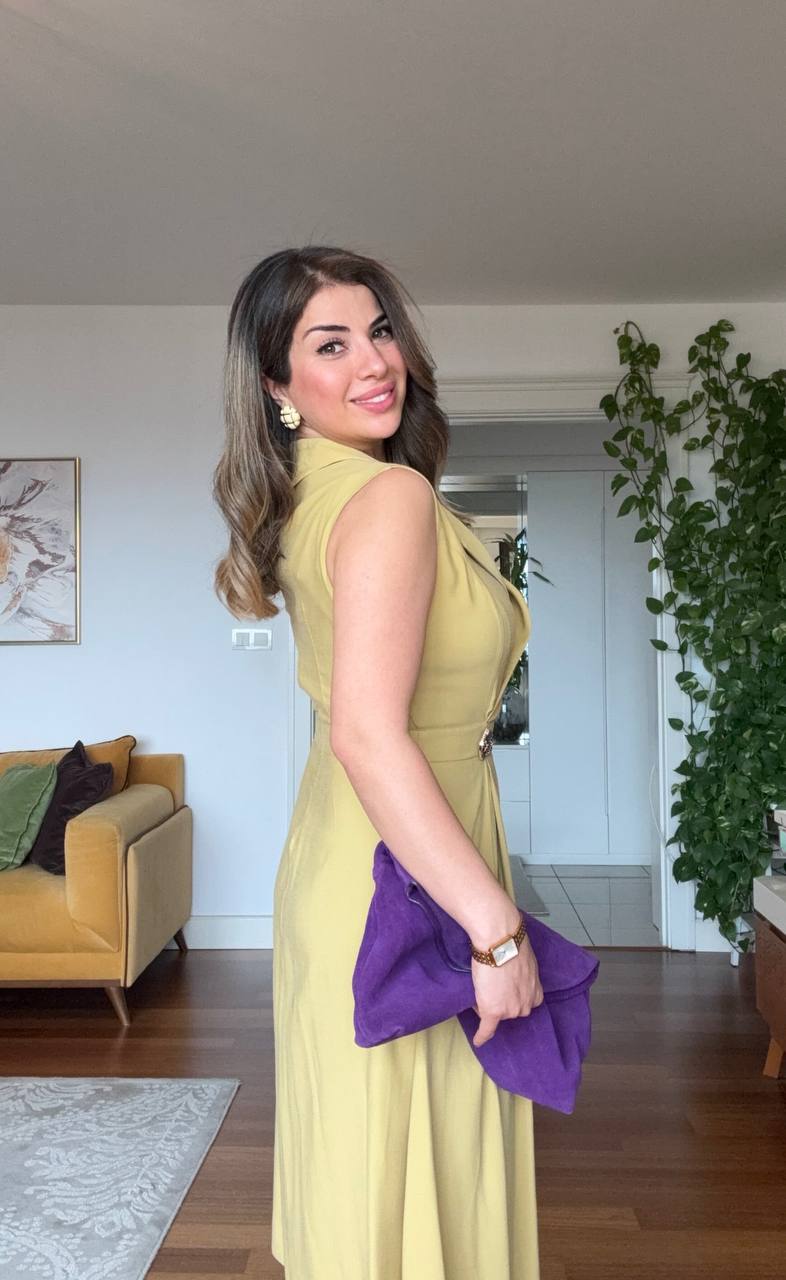 CROSSOVER NECK PLEATED WAIST-EMPHASIZED MIDI DRESS - YELLOW