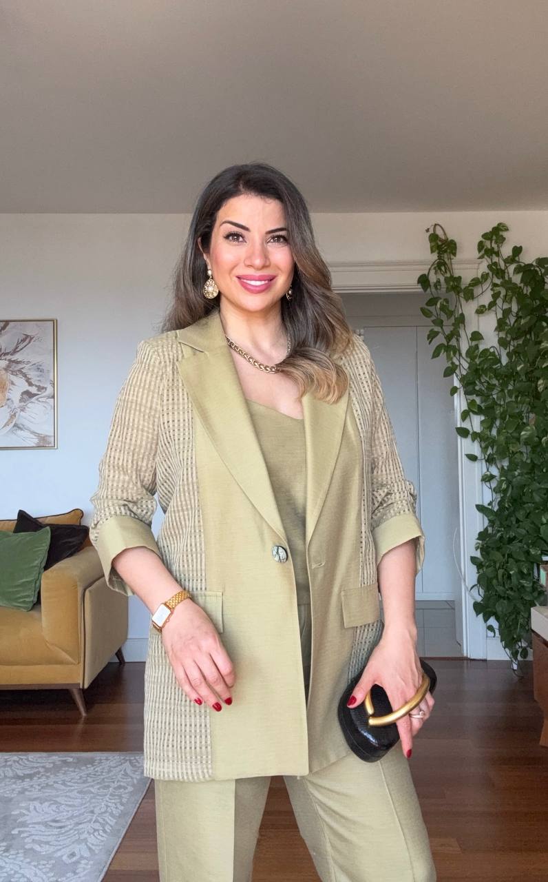 BLAZER SUIT WITH TEXTURED DETAIL - SAGE GREEN