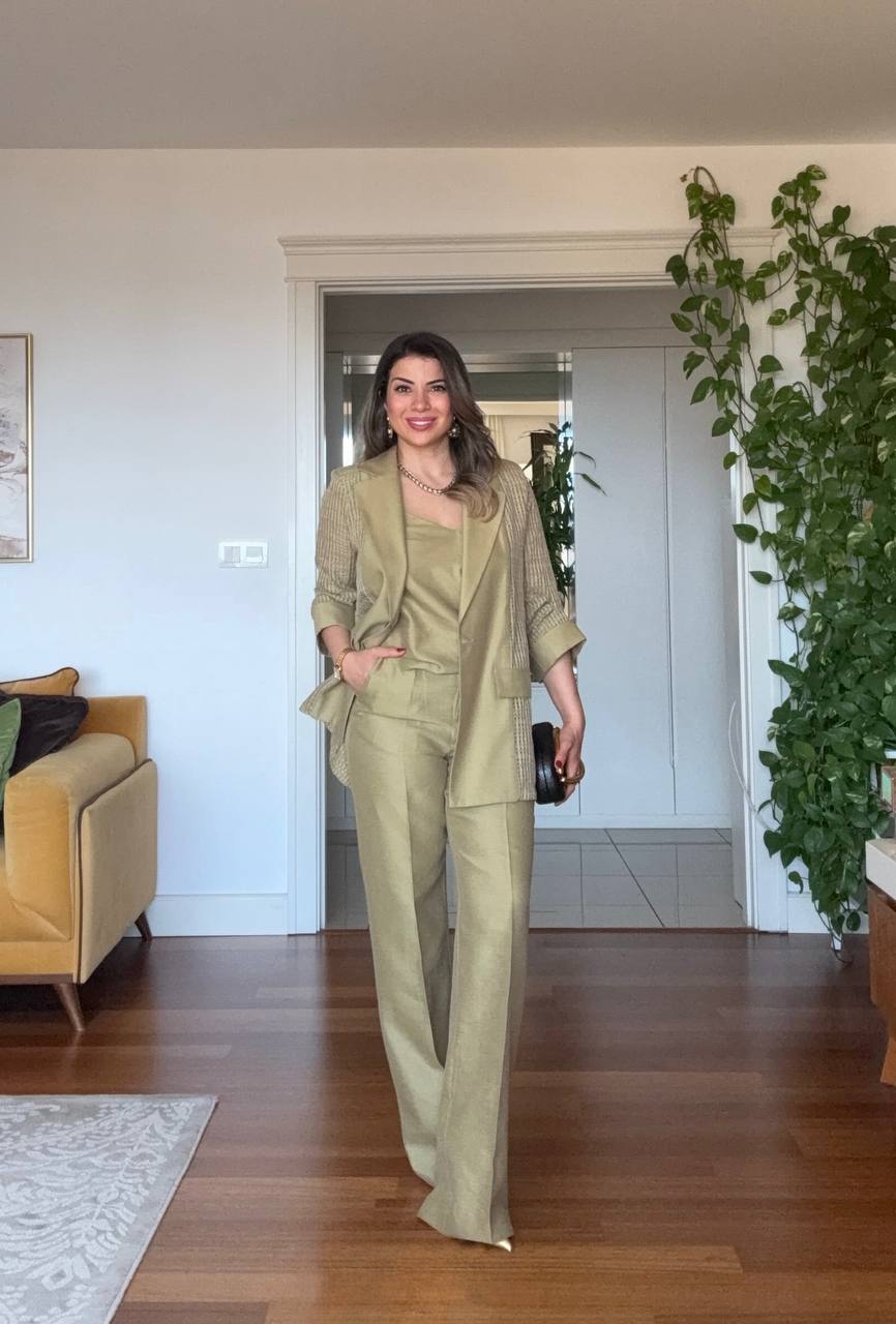 BLAZER SUIT WITH TEXTURED DETAIL - SAGE GREEN