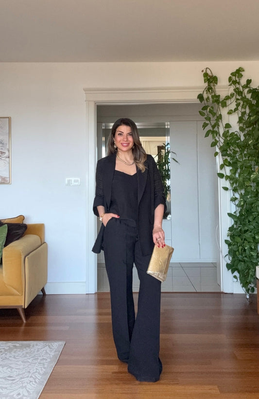 BLAZER SUIT WITH TEXTURED DETAIL - BLACK
