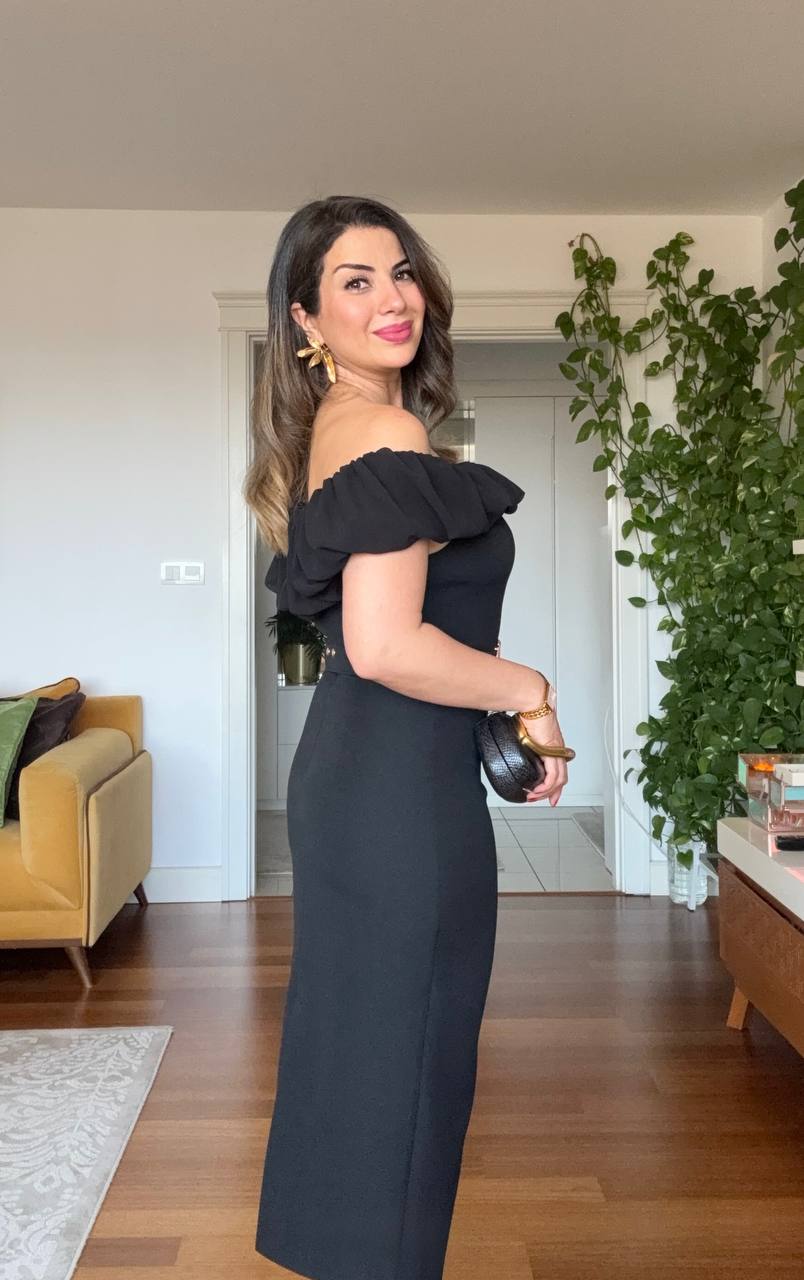 OFF-SHOULDER RUFFLE DETAIL MIDI DRESS WITH DECORATIVE BELT ACCENT - BLACK