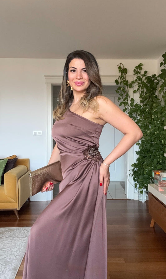 ASYMMETRICAL CUT WAIST DETAIL DRESS - BROWN