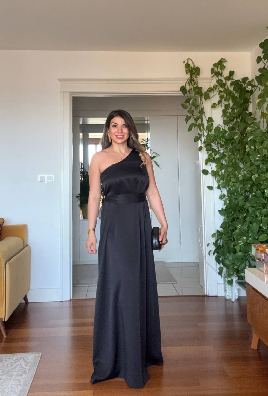 ONE SHOULDER SATIN MAXI DRESS BLACK