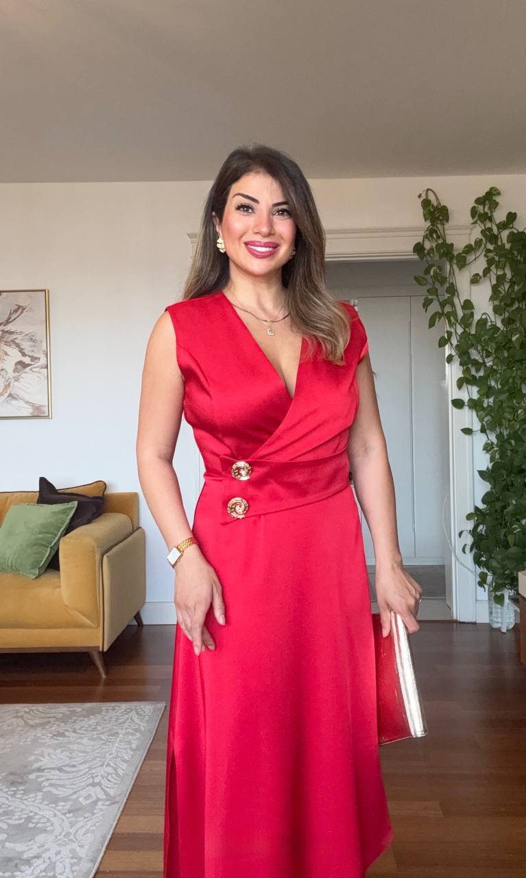 GOLD BUTTON DETAIL WRAP DRESS – RED