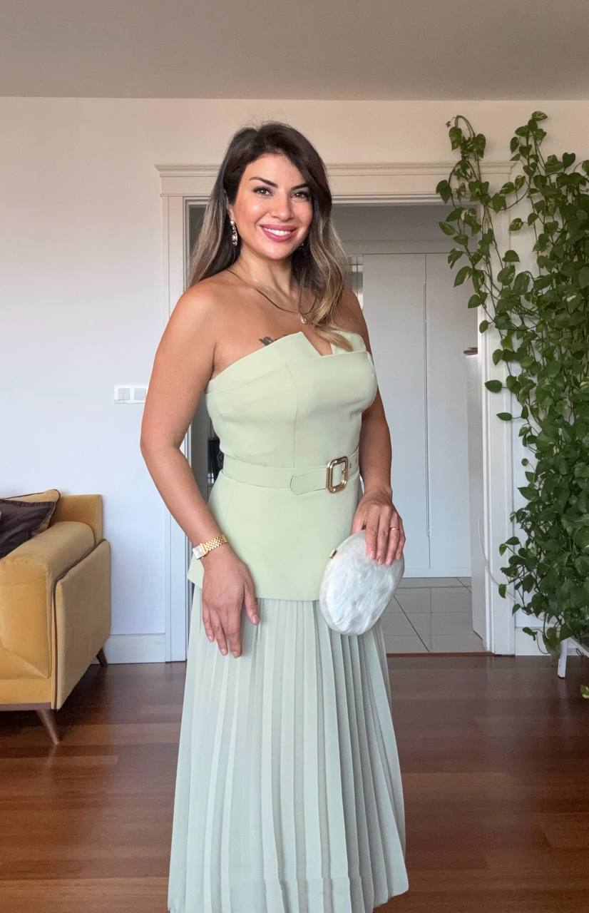 V-NECK BELTED PLEATED MAXI DRESS - GREEN