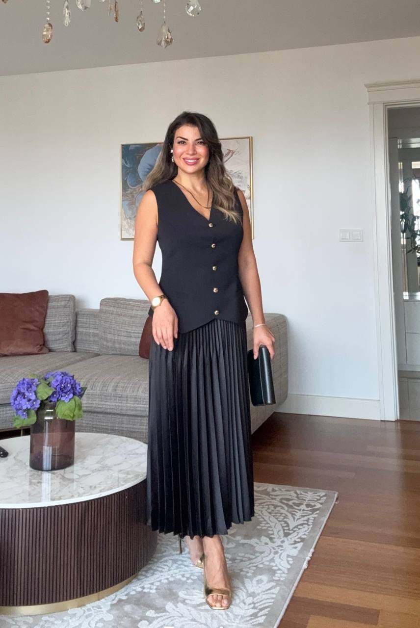 PLEATED SKIRT & BUTTONED VEST SET - BLACK