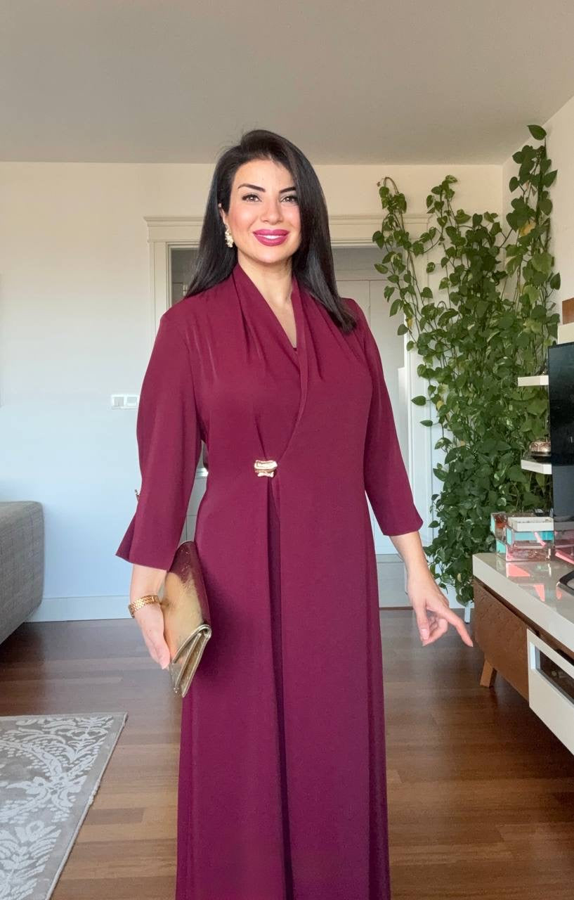 SHAWL COLLAR GOLD BUCKLE DETAIL FLOWY MAXI DRESS - BURGUNDY