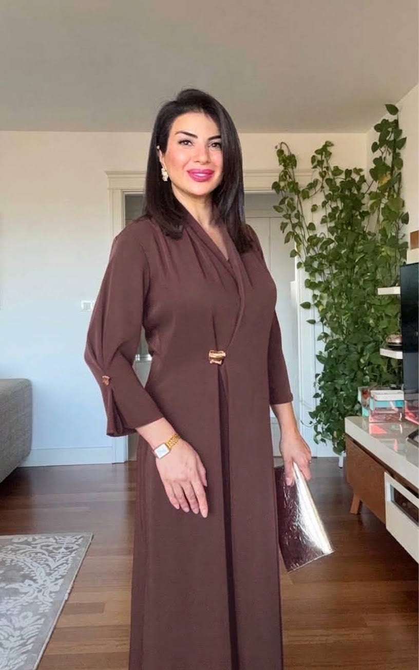 SHAWL COLLAR GOLD BUCKLE DETAIL FLOWY MAXI DRESS - MOCHA BROWN