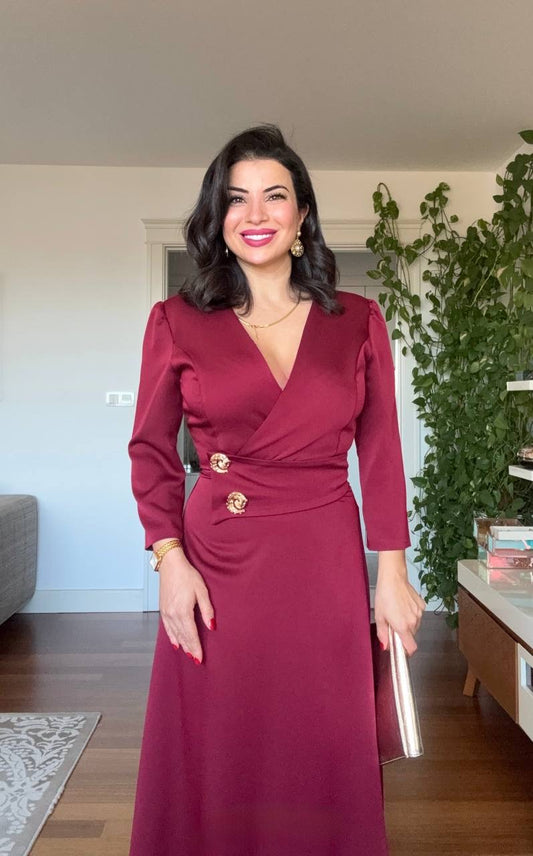 GOLD BUTTON DETAIL WRAP DRESS – BURGUNDY
