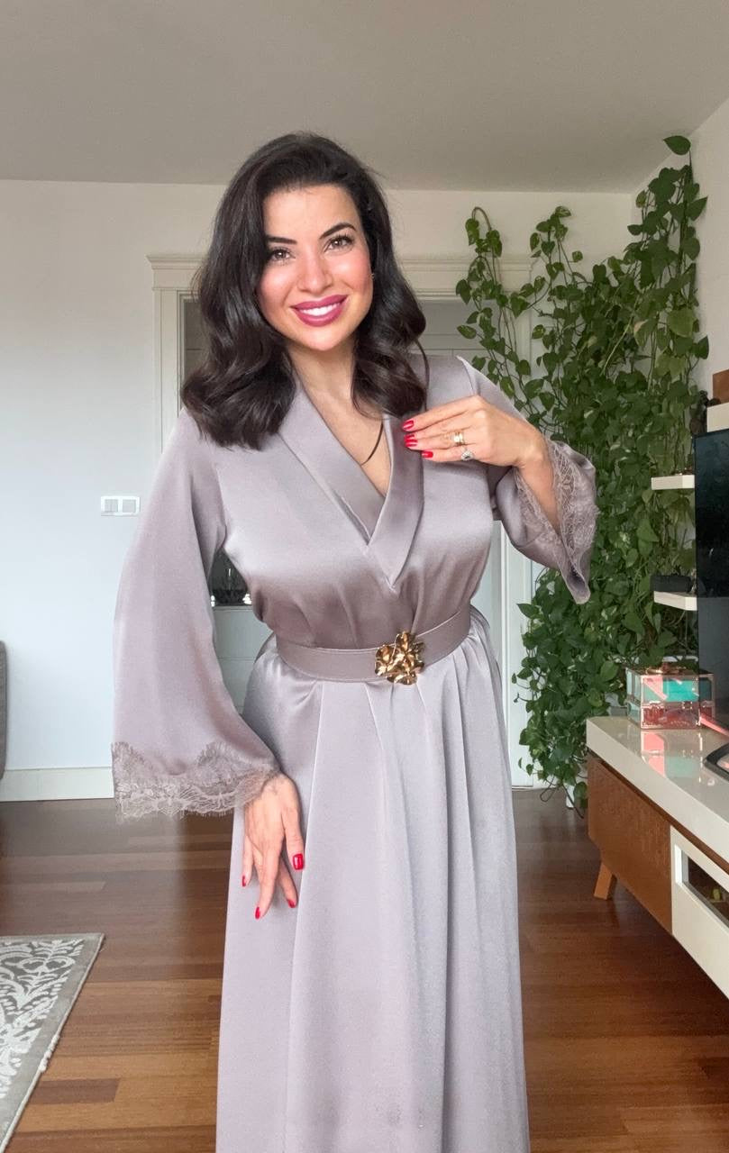 LACE-CUFFED BELTED MAXI DRESS - MINK