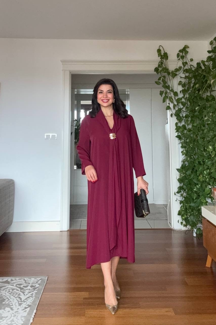 V-NECK LONG DRESS WITH SCARF DETAIL AND GOLD-TONE ACCENT - BURGUNDY