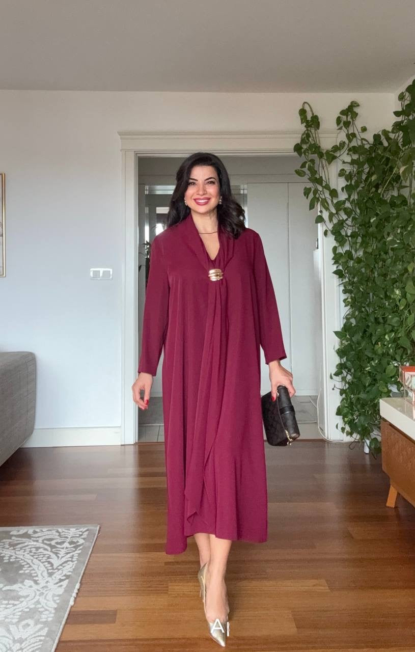 V-NECK LONG DRESS WITH SCARF DETAIL AND GOLD-TONE ACCENT - BURGUNDY