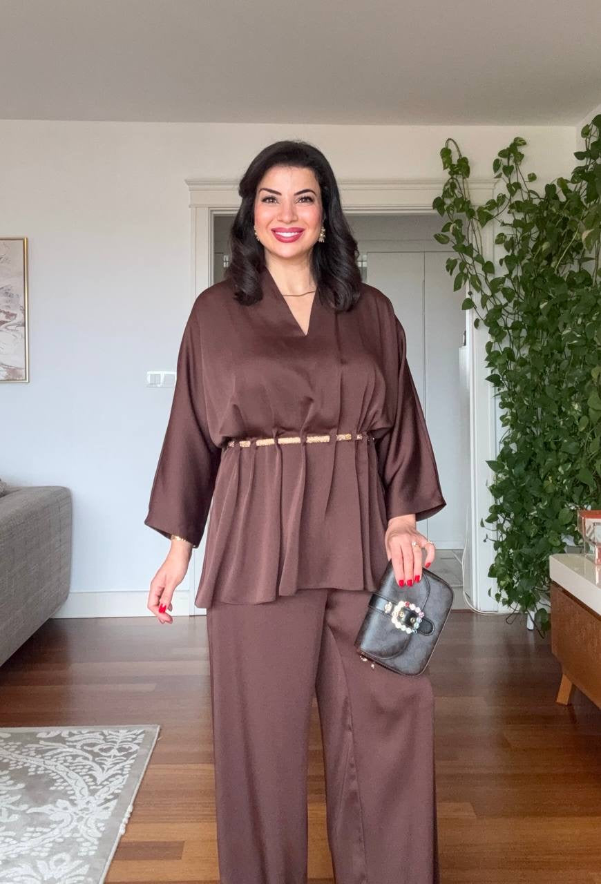 V-NECK SATIN-LOOK BLOUSE AND WIDE-LEG TROUSER SET - BROWN