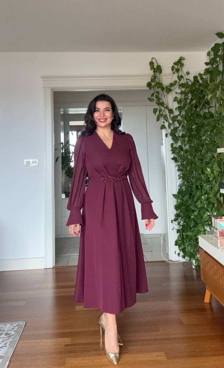 V-NECK MIDI DRESS WITH STONE-EMBELLISHED BELT - BURGUNDY