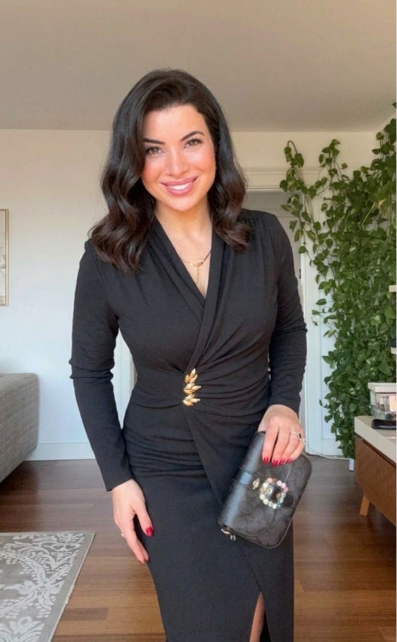 WRAP-STYLE V-NECK LONG-SLEEVE MIDI DRESS WITH DRAPING AND GOLD-TONE ACCENT - BLACK