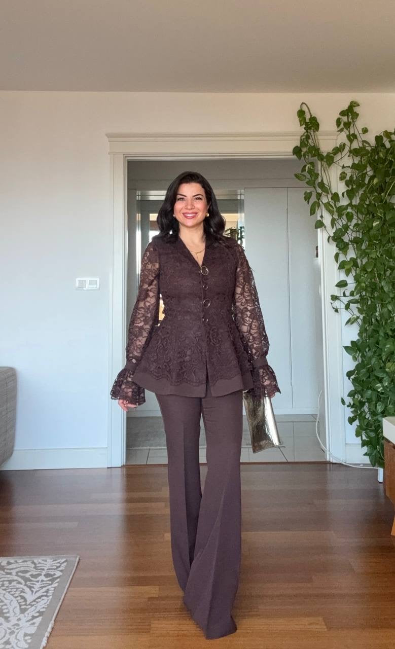 LACE JACKET WITH FLOUNCE CUFFS AND WIDE-LEG TROUSERS TWO-PIECE SET - BROWN