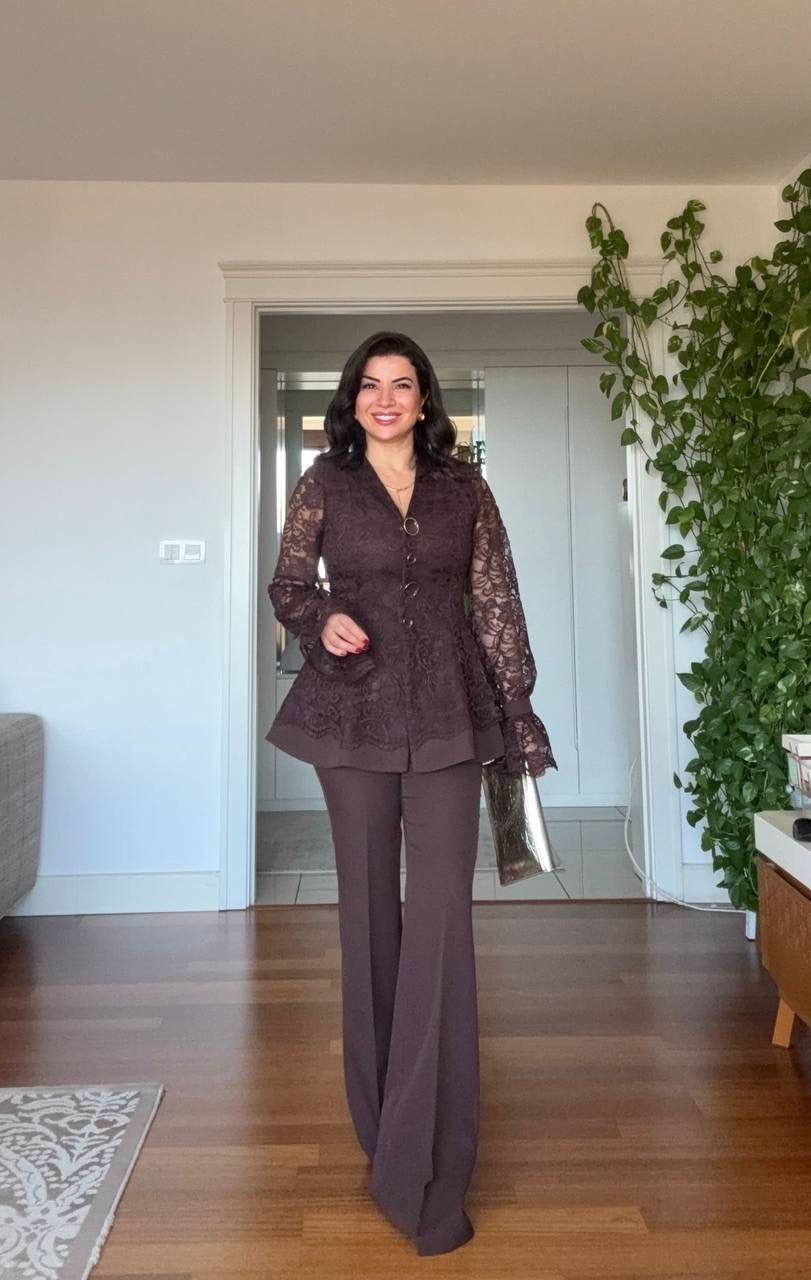 LACE JACKET WITH FLOUNCE CUFFS AND WIDE-LEG TROUSERS TWO-PIECE SET - BROWN