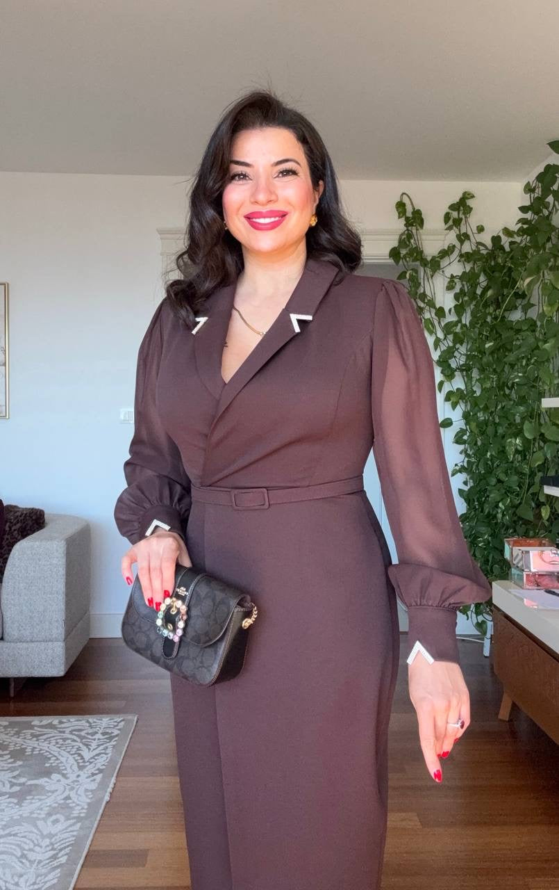 RHINESTONE-DETAIL LAPEL COLLAR BELTED MIDI DRESS - BROWN