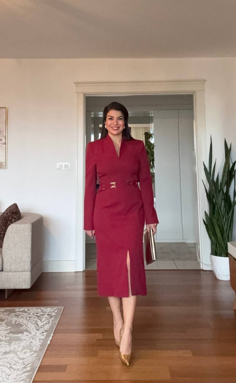 V-NECK METAL BUCKLE DETAIL LONG-SLEEVE MIDI DRESS - BURGUNDY