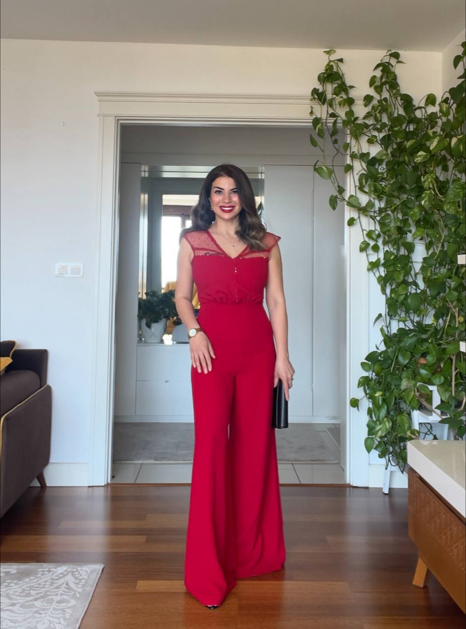 SATIN DETAILED JUMPSUIT - RED