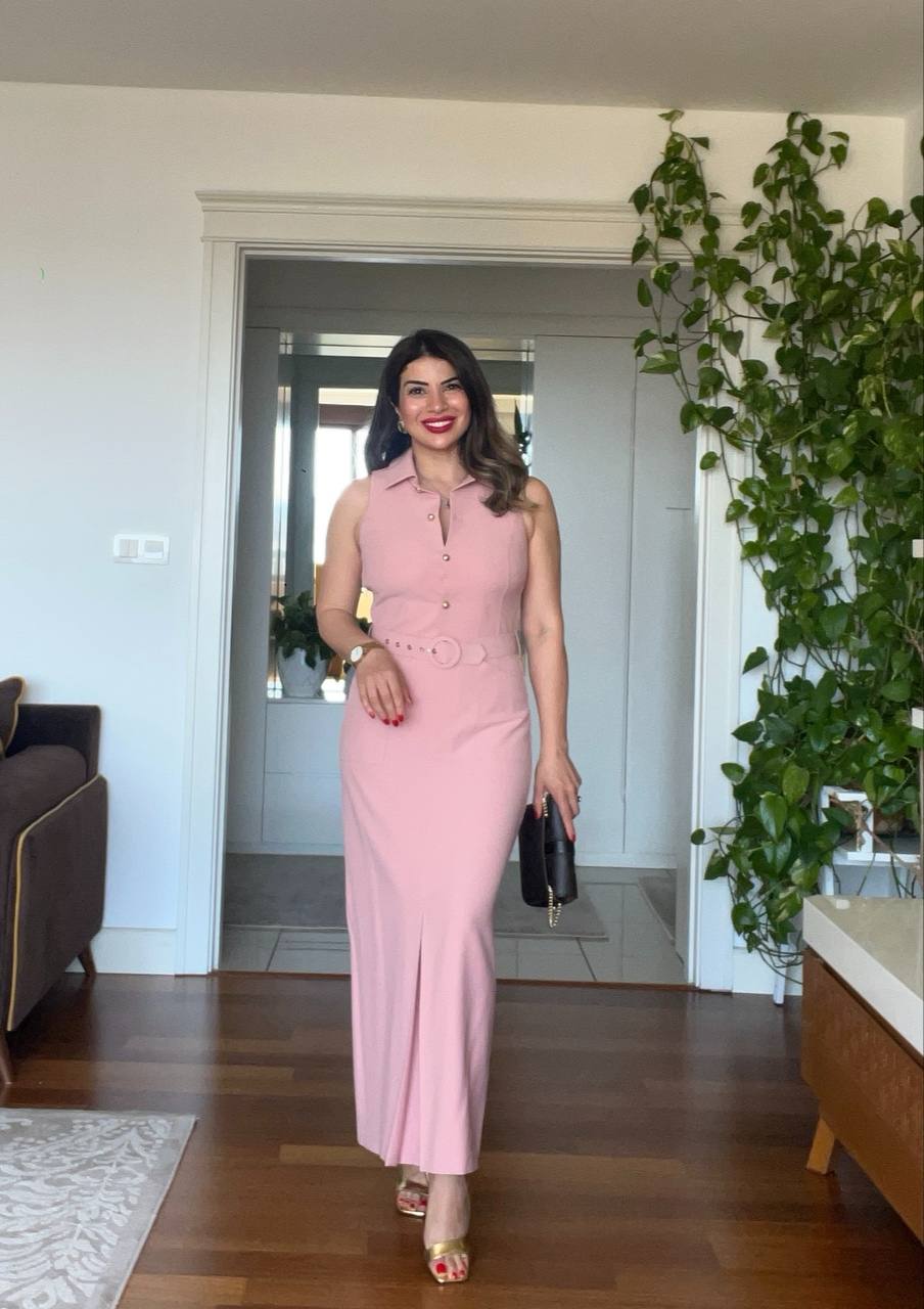 BROOCH DETAIL V-NECK MIDI DRESS – POWDER