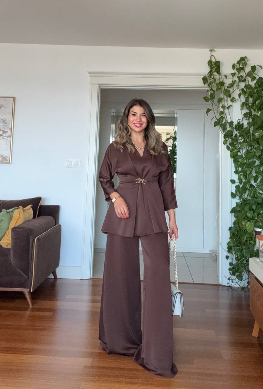 WRAP SUIT WITH GOLD BUCKLE DETAIL – LATTE BROWN