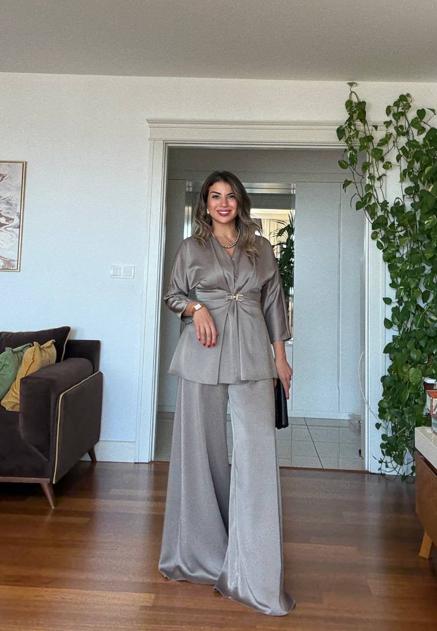 WRAP SUIT WITH GOLD BUCKLE DETAIL – MİNT